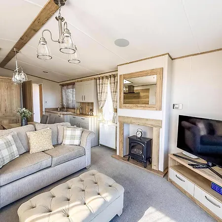 Luxury Lodge With Stunning Full Sea Views In Suffolk Ref 20234Bs Hopton on Sea Exterior photo