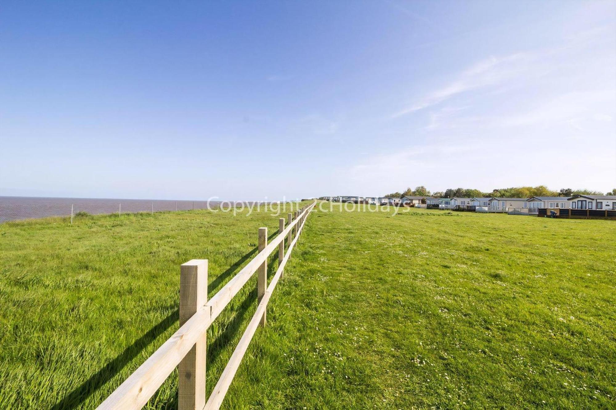 Lodge Luxury With Stunning Full Sea Views In Suffolk Ref 20234bs
