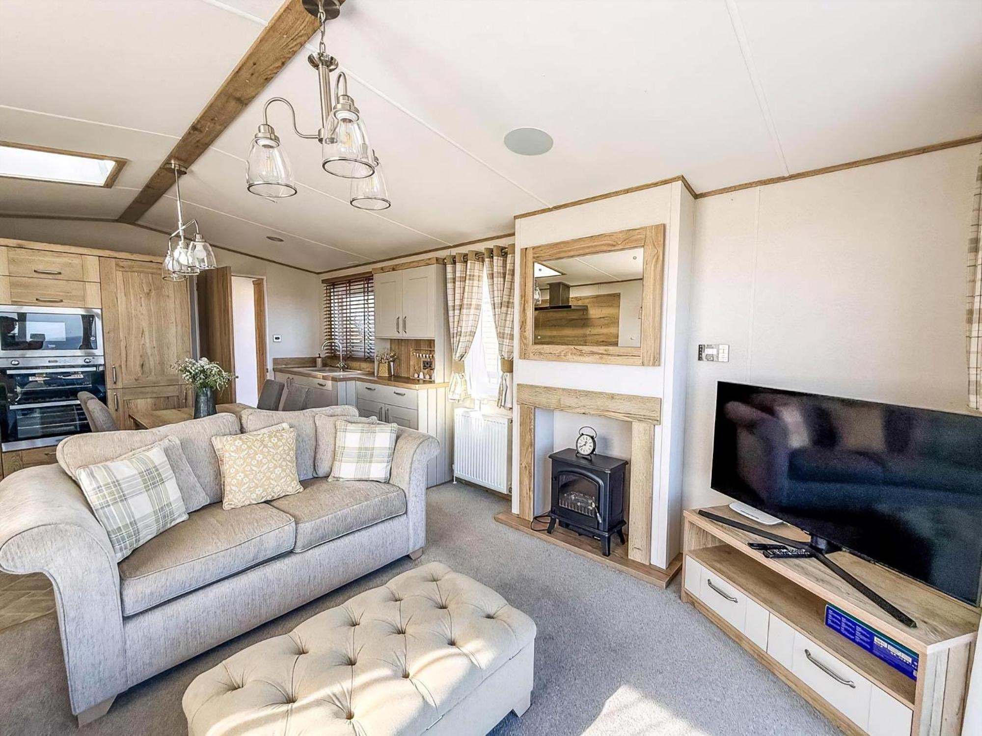 Luxury With Stunning Full Sea Views In Suffolk Ref 20234bs Hopton on Sea