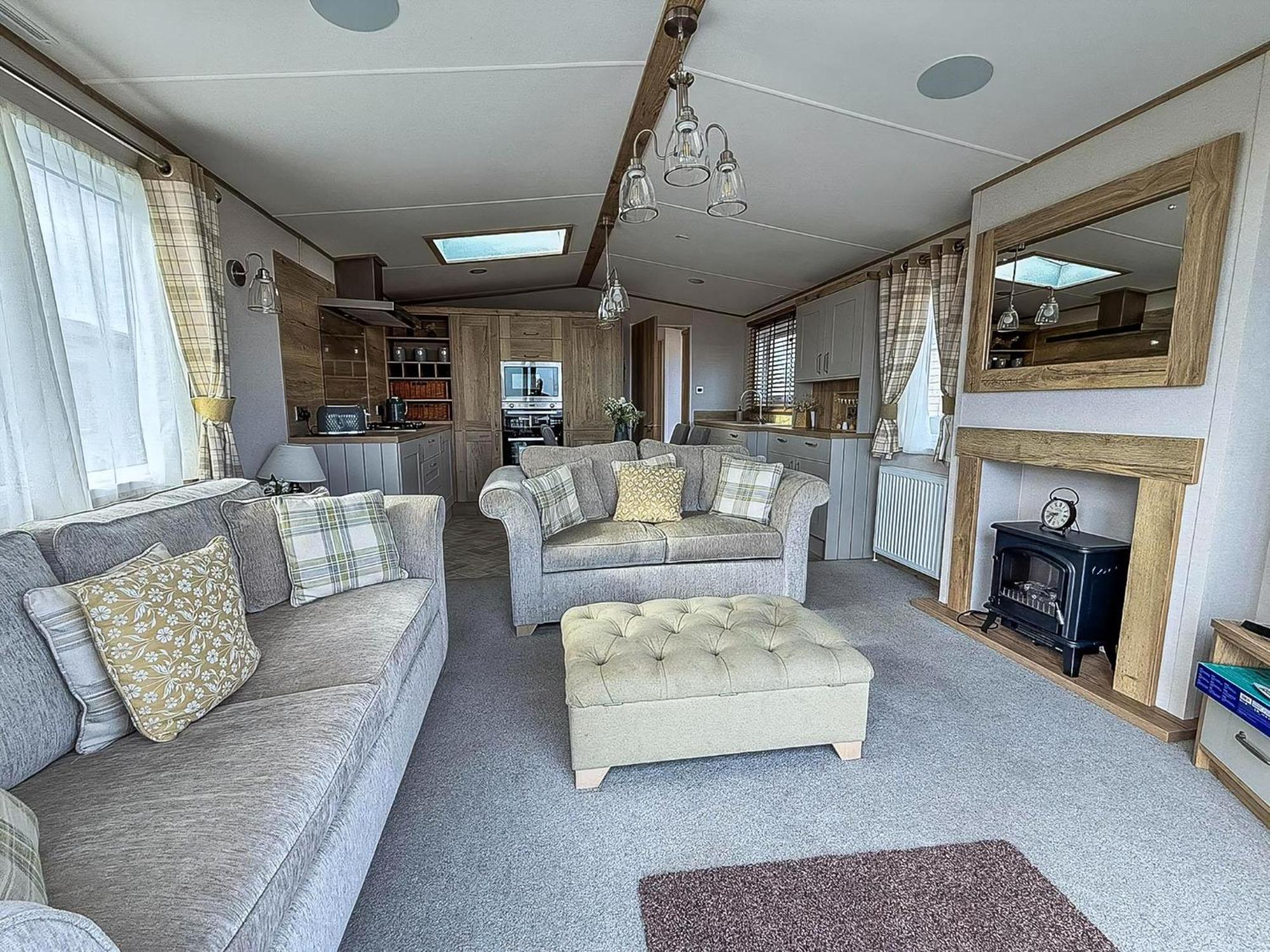 Luxury With Stunning Full Sea Views In Suffolk Ref 20234bs *