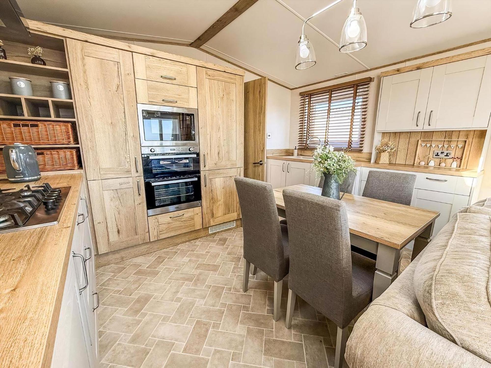 Lodge Luxury With Stunning Full Sea Views In Suffolk Ref 20234bs *